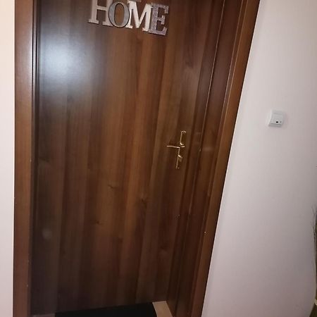 Evrika Home 21 ปอมโปโรโว ภายนอก รูปภาพ